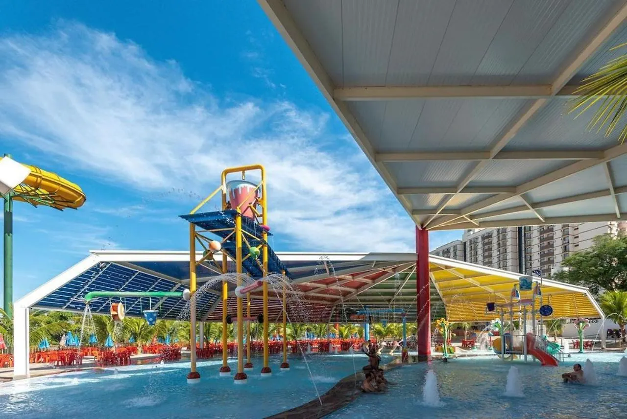 Hotel Diroma Fiori Com Um Dia De Acesso No Acqua Park Diroma Caldas Novas Brazil