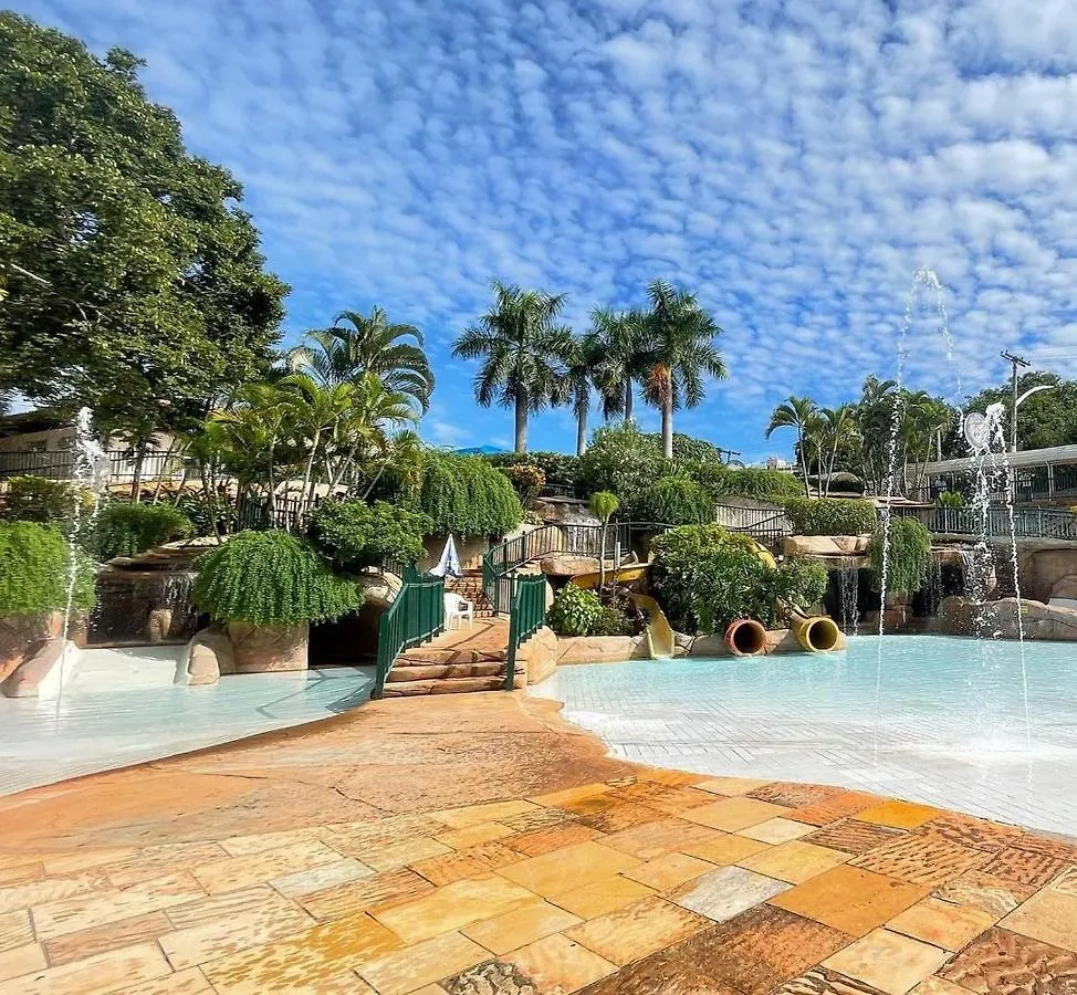 Lägenhet Hotel Diroma Fiori Com Um Dia De Acesso No Acqua Park Diroma Caldas Novas